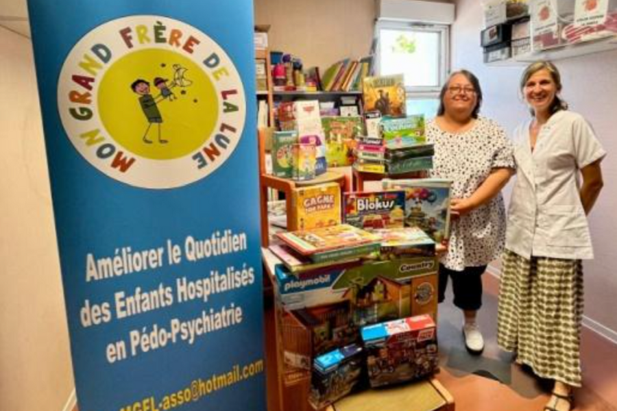 Don de jeux et de livres par le DR A. Cournède